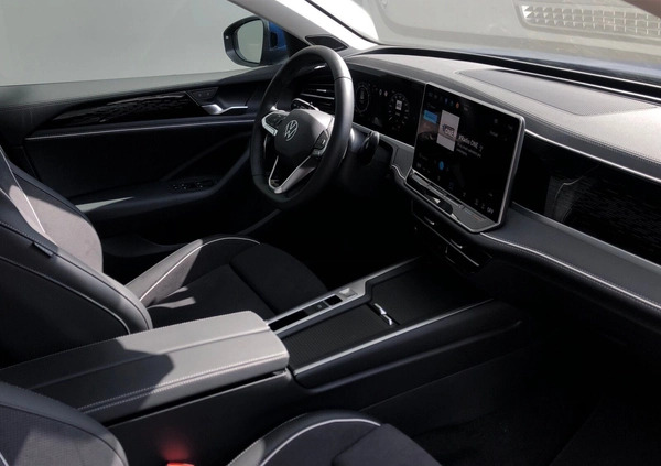 Volkswagen Passat cena 191070 przebieg: 8, rok produkcji 2024 z Olsztyn małe 277